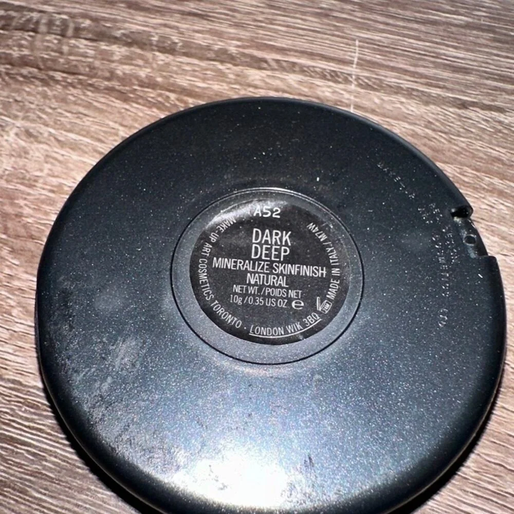 MAC Cosmetics DARK DEEP‎ MINERALIZE SKINFINISH NATURAL